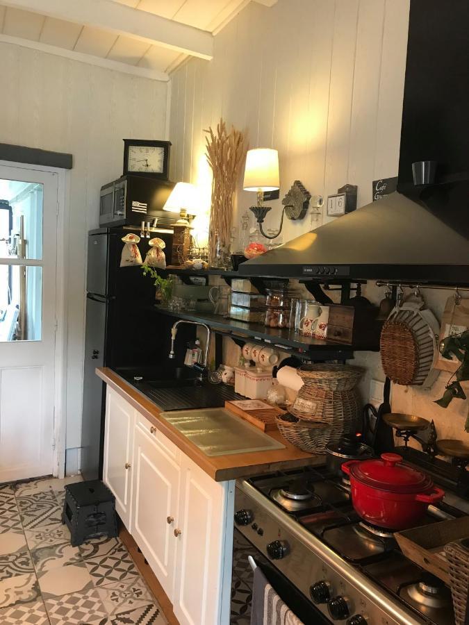 דירות בוזוויל L'Atelier De Jocelyne מראה חיצוני תמונה