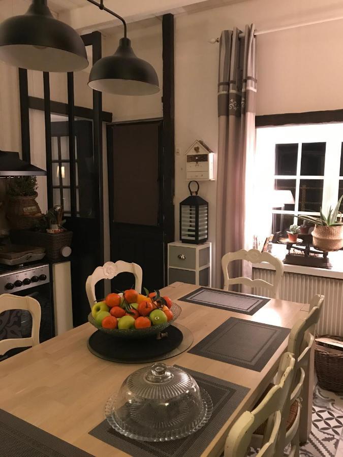דירות בוזוויל L'Atelier De Jocelyne מראה חיצוני תמונה